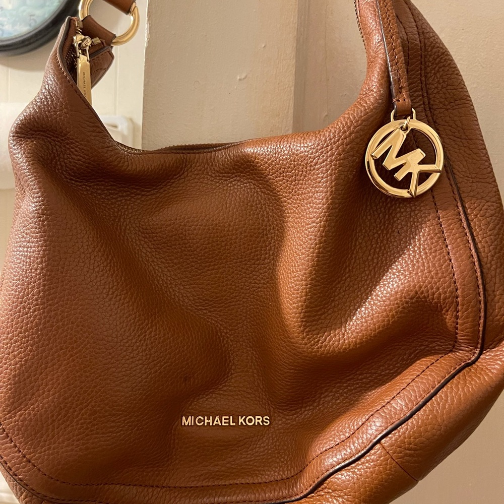 Michael Kors “Lydia” Medium Leather Shoulder Bag